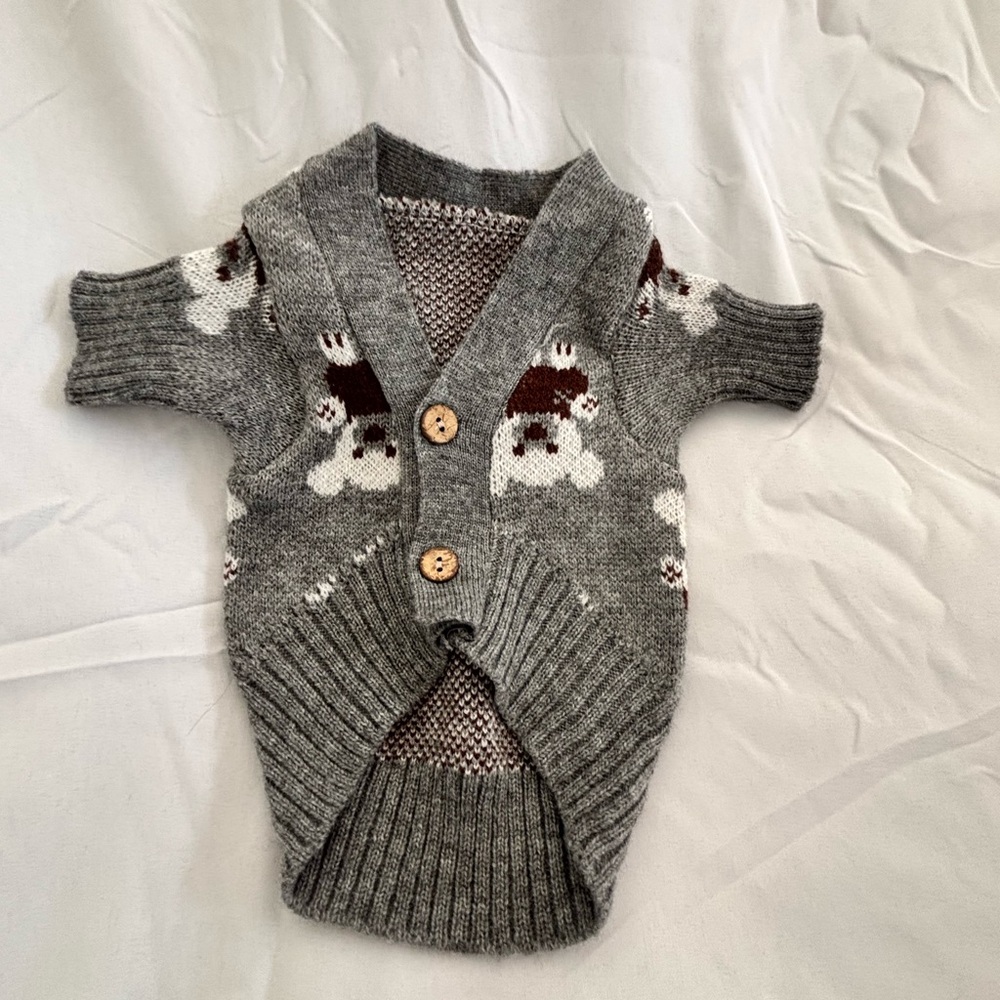 Cozy Gray Dog Sweater with Snowman Design